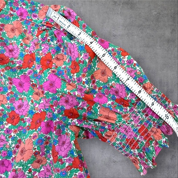 J.CREW Smocked Puff-Sleeve Top in Liberty® Meadow Song Fabric | Small - Picture 13 of 14